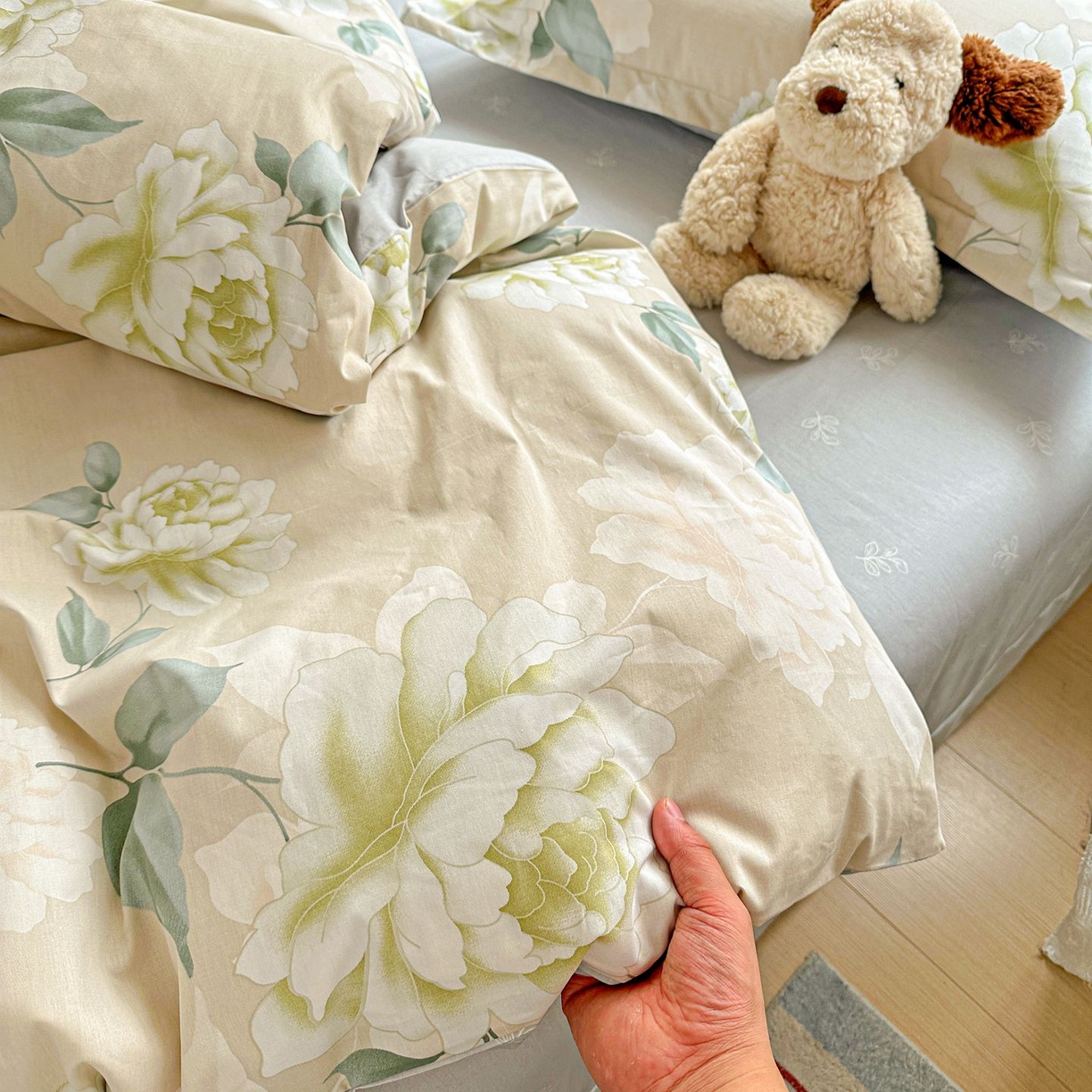 91家纺网 家纺一手货源 找家纺 恩泽家纺 2026新款13372ins全棉印花四件套单品系列-四件套 花开宿语