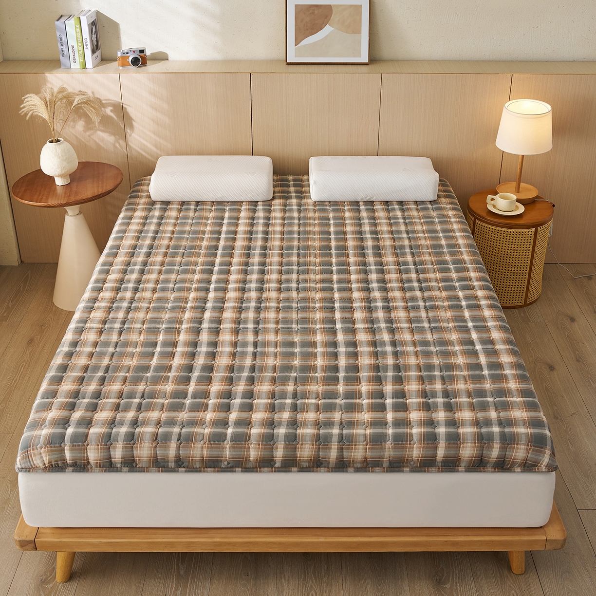 91家纺网 家纺一手货源 找家纺 月茶家纺 2026新款单边格调新疆棉床垫 格调咖