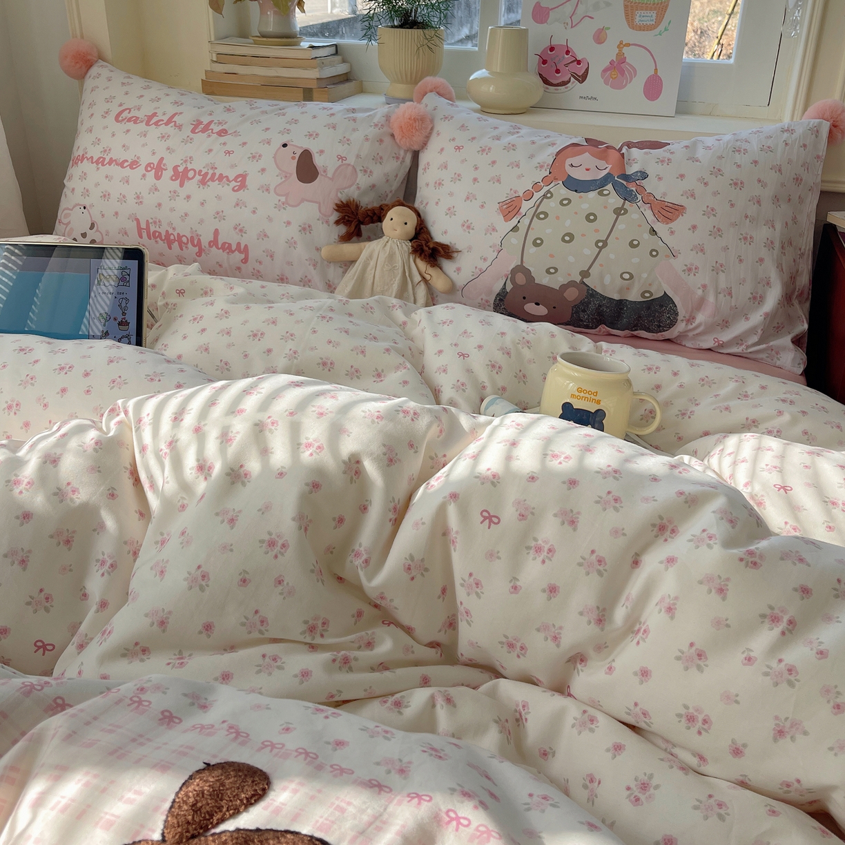 91家纺网 家纺一手货源 找家纺 丽涵家纺 2026新款全棉数码印花毛巾绣四件套-少女派 甜梦满溢