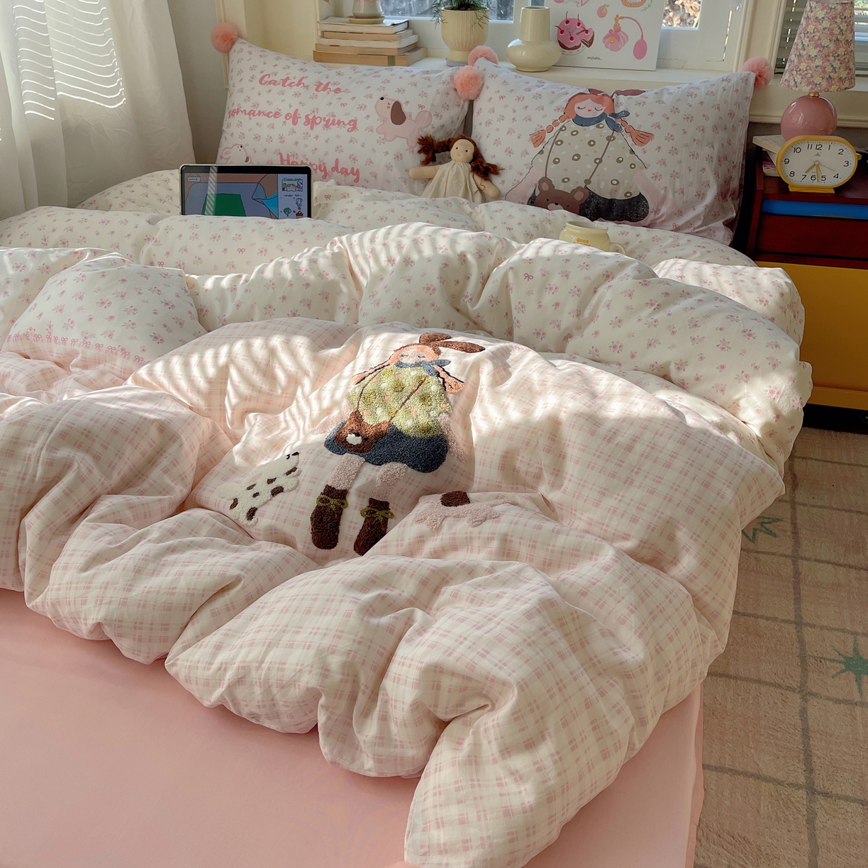 91家纺网 家纺一手货源 找家纺 丽涵家纺 2026新款全棉数码印花毛巾绣四件套-少女派 甜梦满溢