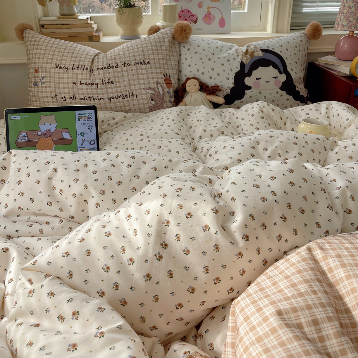 91家纺网 家纺一手货源 找家纺 丽涵家纺 2026新款全棉数码印花毛巾绣四件套-少女派 甜茶女孩