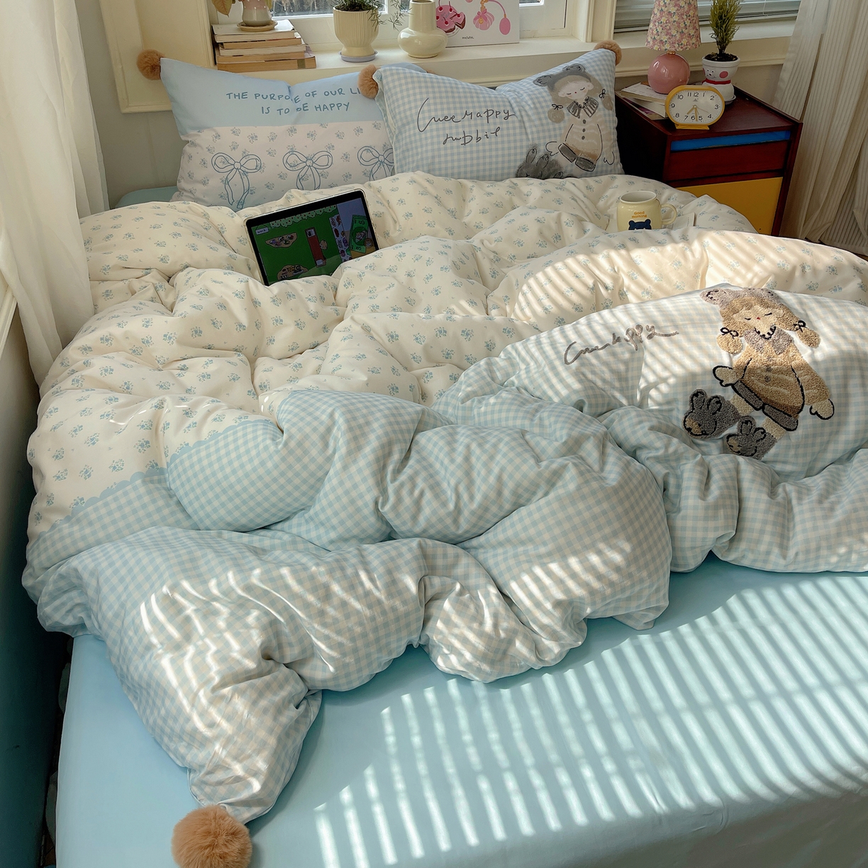 91家纺网 家纺一手货源 找家纺 丽涵家纺 2026新款全棉数码印花毛巾绣四件套-少女派 懵懂少女