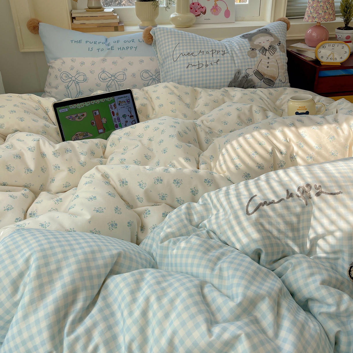 91家纺网 家纺一手货源 找家纺 丽涵家纺 2026新款全棉数码印花毛巾绣四件套-少女派 懵懂少女