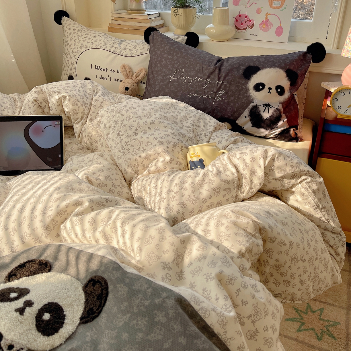 91家纺网 家纺一手货源 找家纺 丽涵家纺 2026新款全棉数码印花毛巾绣四件套-少女派 抱抱熊