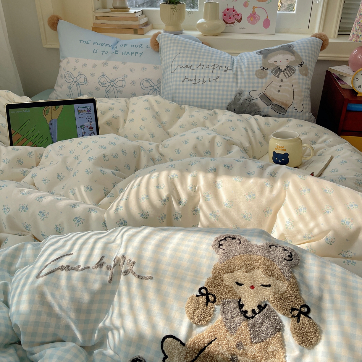 91家纺网 家纺一手货源 找家纺 丽涵家纺 2026新款全棉数码印花毛巾绣四件套-少女派 懵懂少女