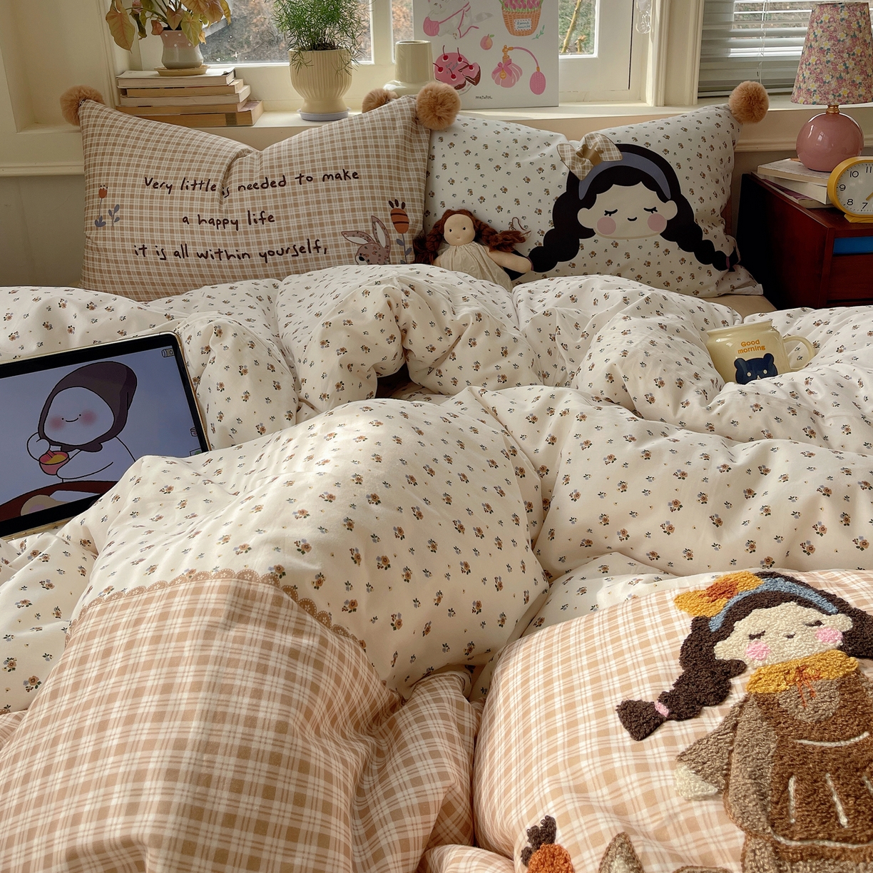 91家纺网 家纺一手货源 找家纺 丽涵家纺 2026新款全棉数码印花毛巾绣四件套-少女派 甜茶女孩