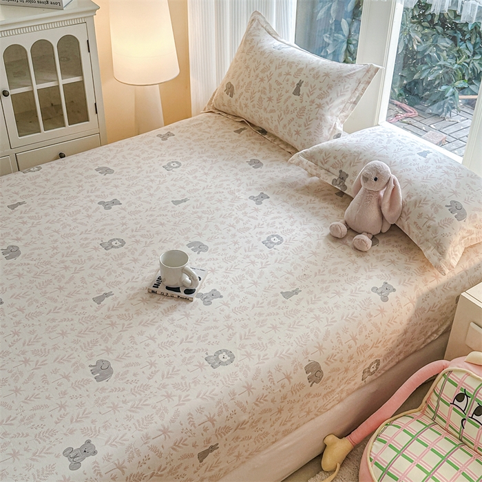 91家纺网 家纺一手货源 找家纺 帛织澜家纺 2026新款A类新疆全棉纯棉12868单品印花床笠系列（预留缩水，提供质检报告） 森林小镇