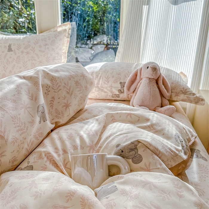 91家纺网 家纺一手货源 找家纺 帛织澜家纺 2026新款A类新疆全棉纯棉12868单品印花四件套（预留缩水，提供质检报告） 森林小镇