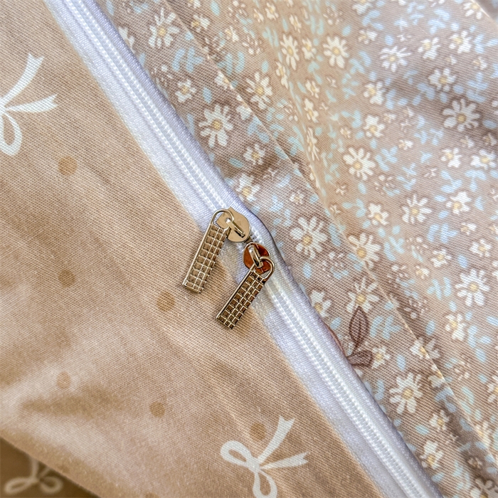 91家纺网 家纺一手货源 找家纺 帛织澜家纺 2026新款A类新疆全棉纯棉12868单品印花四件套（预留缩水，提供质检报告） 碎花拾影