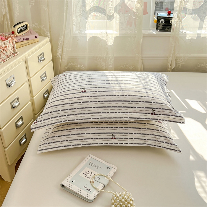 91家纺网 家纺一手货源 找家纺 圣比熊 2026新款A类云朵棉单层枕套宿舍单人单只一只装枕芯内胆套-单层压线 灰樱桃（单层压线）