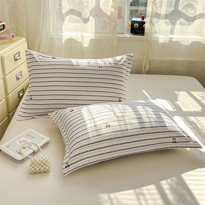 91家纺网 家纺一手货源 找家纺 圣比熊 2026新款A类云朵棉单层枕套宿舍单人单只一只装枕芯内胆套-单层压线 灰樱桃（单层压线）