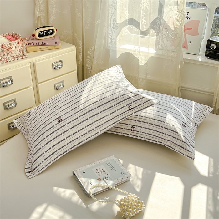 91家纺网 家纺一手货源 找家纺 圣比熊 2026新款A类云朵棉单层枕套宿舍单人单只一只装枕芯内胆套-单层压线 灰樱桃（单层压线）