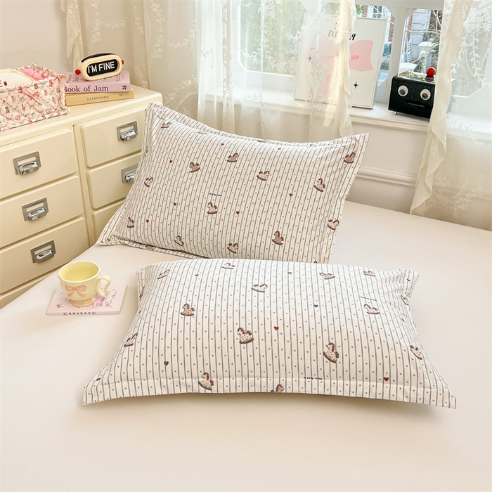 91家纺网 家纺一手货源 找家纺 圣比熊 2026新款A类云朵棉单层枕套宿舍单人单只一只装枕芯内胆套-单层压线 玩趣木马（单层压线）