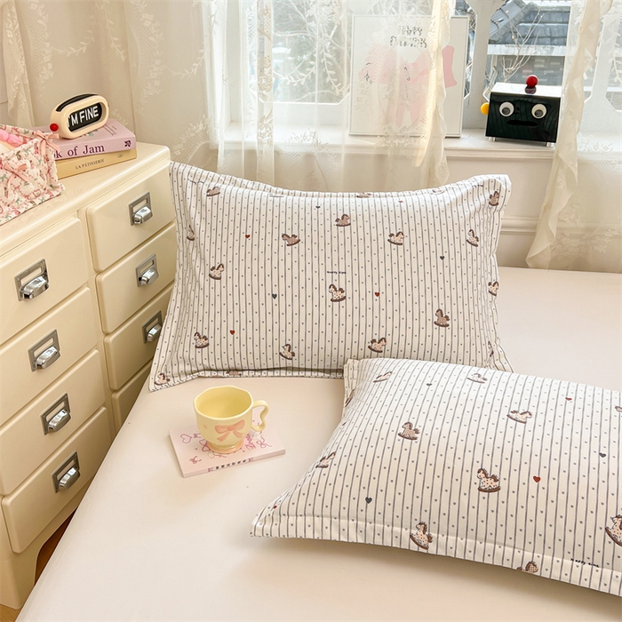 91家纺网 家纺一手货源 找家纺 圣比熊 2026新款A类云朵棉单层枕套宿舍单人单只一只装枕芯内胆套-单层压线 玩趣木马（单层压线）