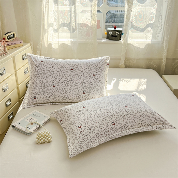 91家纺网 家纺一手货源 找家纺 圣比熊 2026新款A类云朵棉单层枕套宿舍单人单只一只装枕芯内胆套-单层压线 樱桃花语（单层压线）