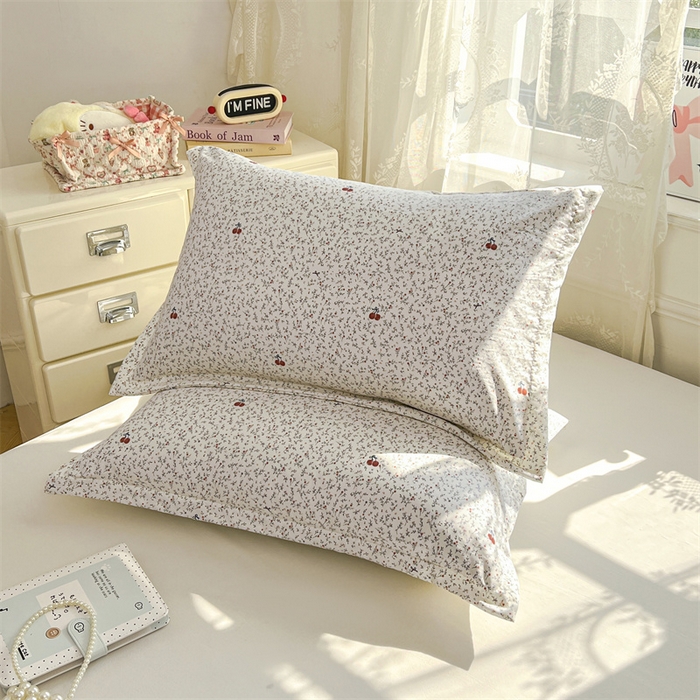 91家纺网 家纺一手货源 找家纺 圣比熊 2026新款A类云朵棉单层枕套宿舍单人单只一只装枕芯内胆套-单层压线 樱桃花语（单层压线）