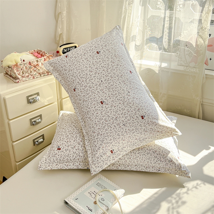 91家纺网 家纺一手货源 找家纺 圣比熊 2026新款A类云朵棉单层枕套宿舍单人单只一只装枕芯内胆套-单层压线 樱桃花语（单层压线）