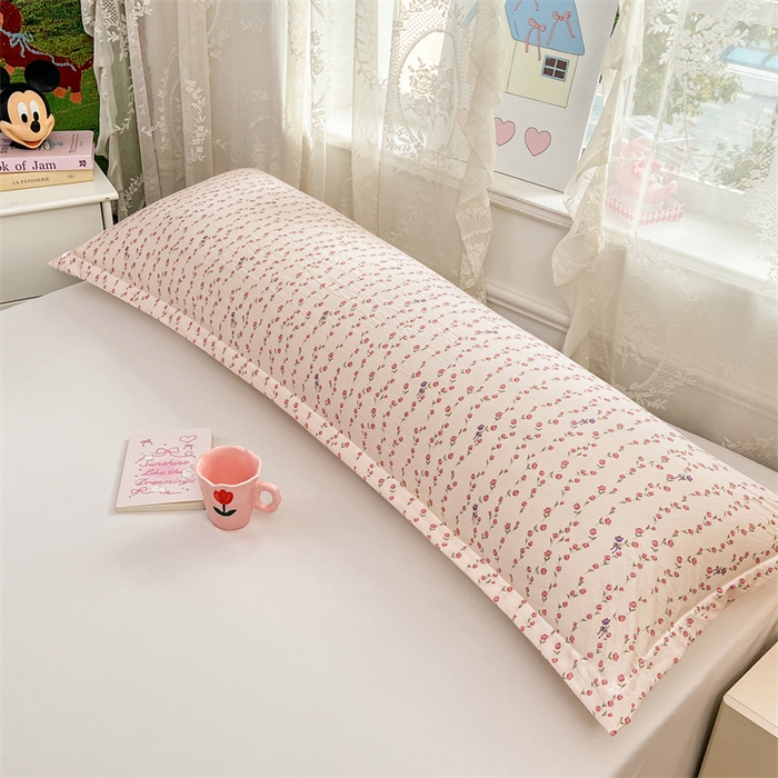 91家纺网 家纺一手货源 找家纺 圣比熊 2026新款A类云朵棉单层枕套1.8米情侣双人加长枕芯内胆套-单层压线 花漾甜心（单层压线）