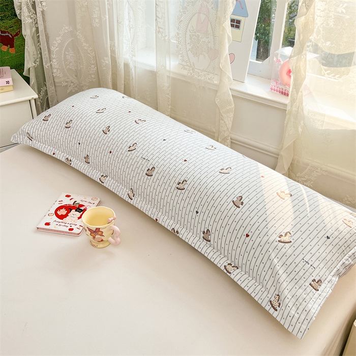 91家纺网 家纺一手货源 找家纺 圣比熊 2026新款A类云朵棉单层枕套1.8米情侣双人加长枕芯内胆套-单层压线 玩趣木马（单层压线）