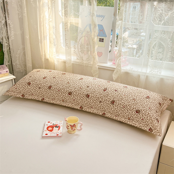 91家纺网 家纺一手货源 找家纺 圣比熊 2026新款A类云朵棉单层枕套1.8米情侣双人加长枕芯内胆套-单层压线 豹纹猫猫（单层压线）