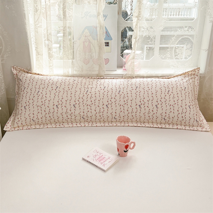 91家纺网 家纺一手货源 找家纺 圣比熊 2026新款A类云朵棉单层枕套1.8米情侣双人加长枕芯内胆套-单层压线 花漾甜心（单层压线）