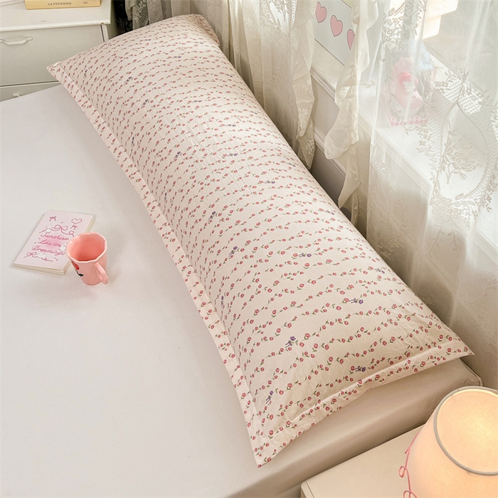 91家纺网 家纺一手货源 找家纺 圣比熊 2026新款A类云朵棉单层枕套1.8米情侣双人加长枕芯内胆套-单层压线 花漾甜心（单层压线）