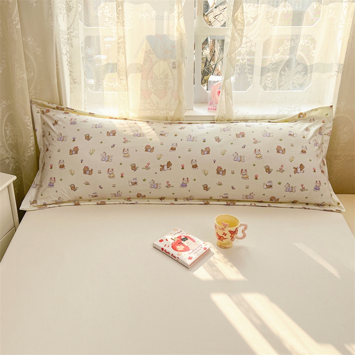 91家纺网 家纺一手货源 找家纺 圣比熊 2026新款A类云朵棉单层枕套1.8米情侣双人加长枕芯内胆套-单层压线 欢喜汪汪（单层压线）