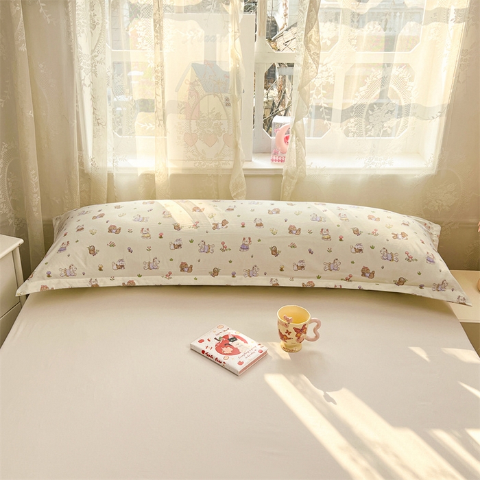 91家纺网 家纺一手货源 找家纺 圣比熊 2026新款A类云朵棉单层枕套1.8米情侣双人加长枕芯内胆套-单层压线 欢喜汪汪（单层压线）