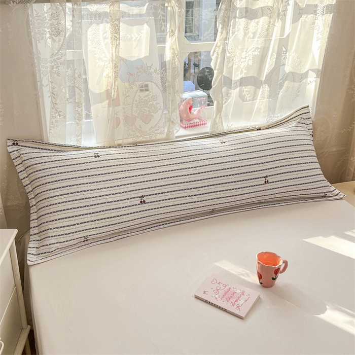 91家纺网 家纺一手货源 找家纺 圣比熊 2026新款A类云朵棉单层枕套1.8米情侣双人加长枕芯内胆套-单层压线 灰樱桃（单层压线）