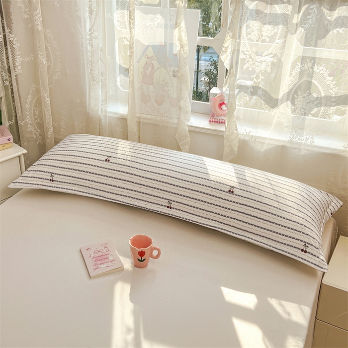 91家纺网 家纺一手货源 找家纺 圣比熊 2026新款A类云朵棉单层枕套1.8米情侣双人加长枕芯内胆套-单层压线 灰樱桃（单层压线）