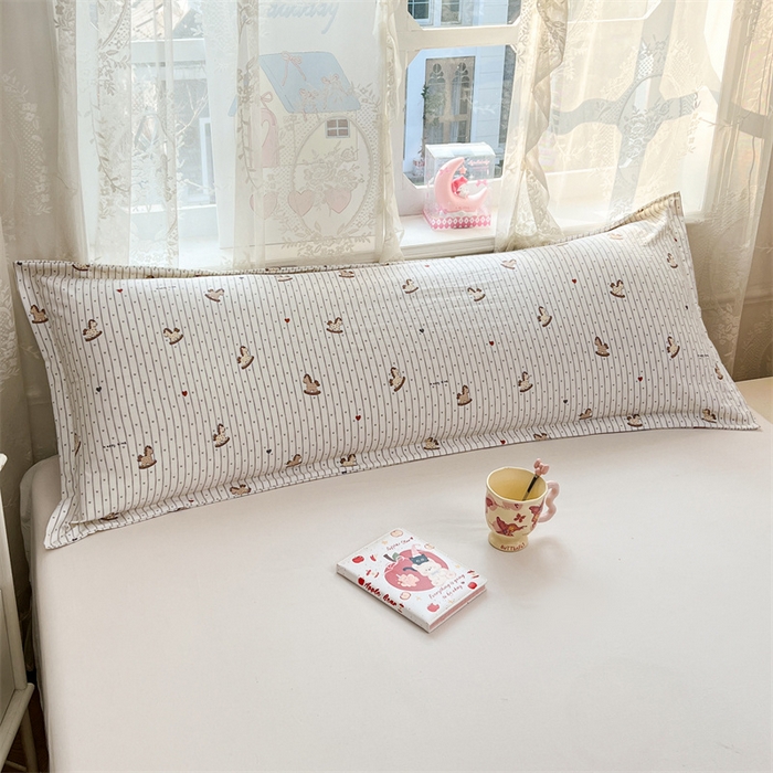 91家纺网 家纺一手货源 找家纺 圣比熊 2026新款A类云朵棉单层枕套1.8米情侣双人加长枕芯内胆套-单层压线 玩趣木马（单层压线）
