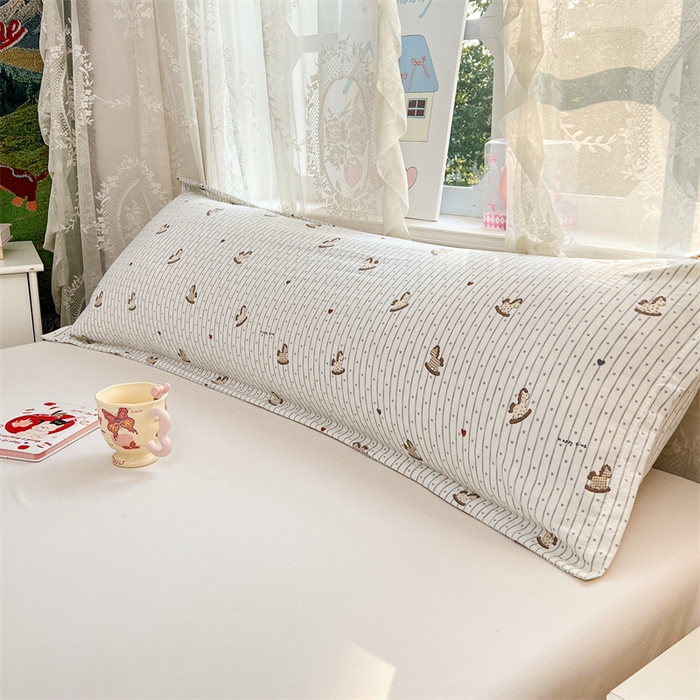 91家纺网 家纺一手货源 找家纺 圣比熊 2026新款A类云朵棉单层枕套1.8米情侣双人加长枕芯内胆套-单层压线 玩趣木马（单层压线）