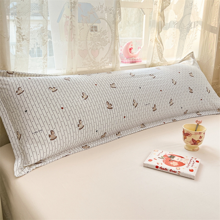 91家纺网 家纺一手货源 找家纺 圣比熊 2026新款A类云朵棉单层枕套1.8米情侣双人加长枕芯内胆套-单层压线 玩趣木马（单层压线）