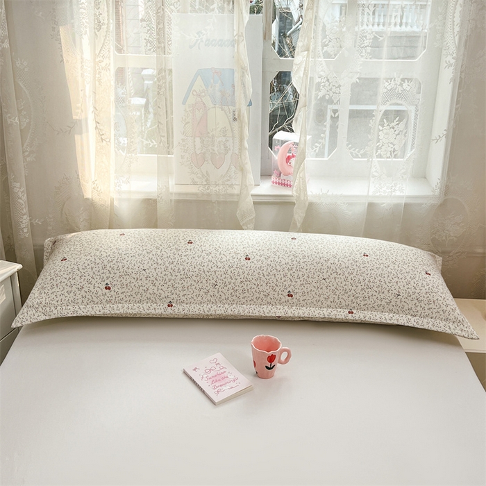 91家纺网 家纺一手货源 找家纺 圣比熊 2026新款A类云朵棉单层枕套1.8米情侣双人加长枕芯内胆套-单层压线 樱桃花语（单层压线）