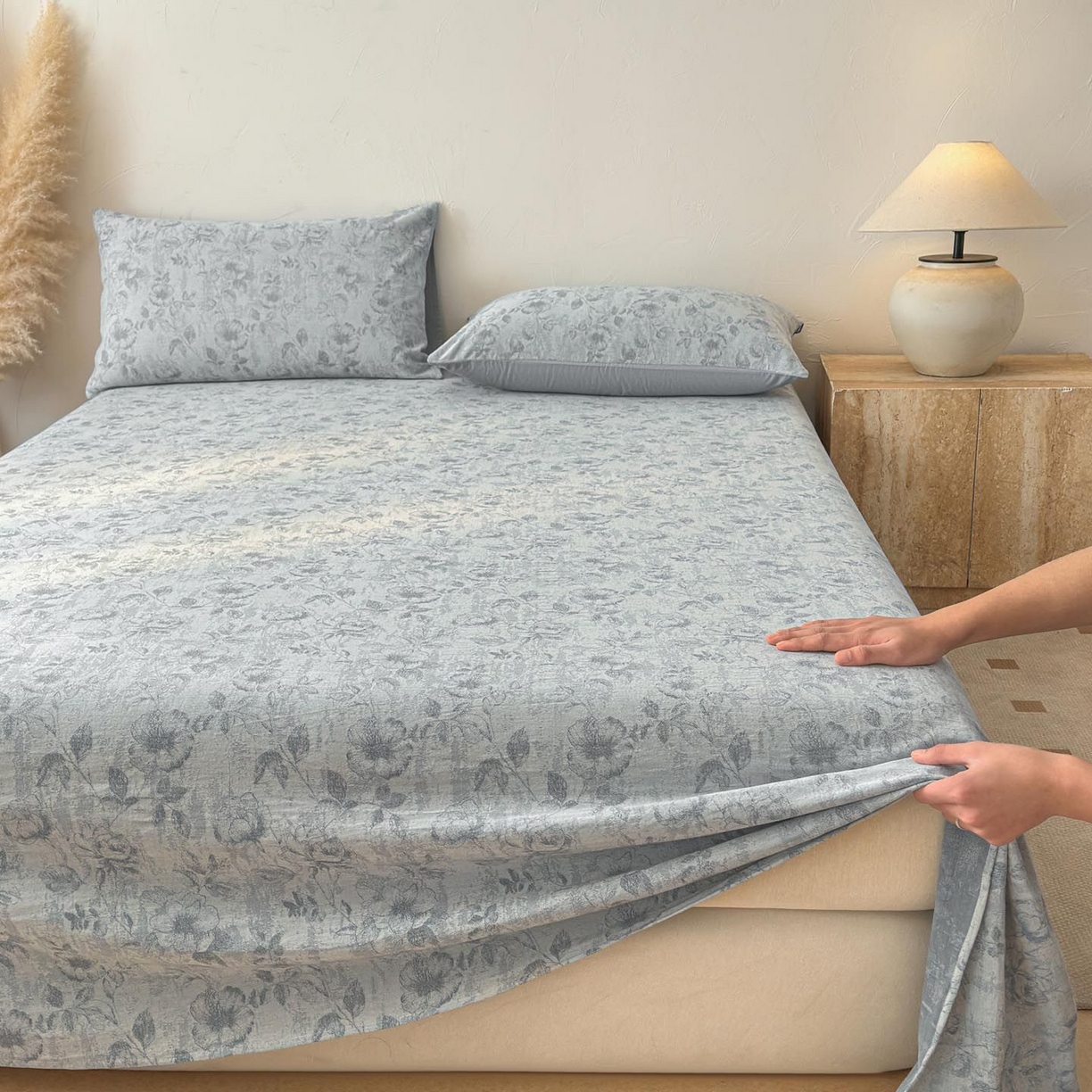 91家纺网 家纺一手货源 找家纺 涵宸家纺 2026新款全棉提花色坊系列单床单 床单-繁花盈然-蓝