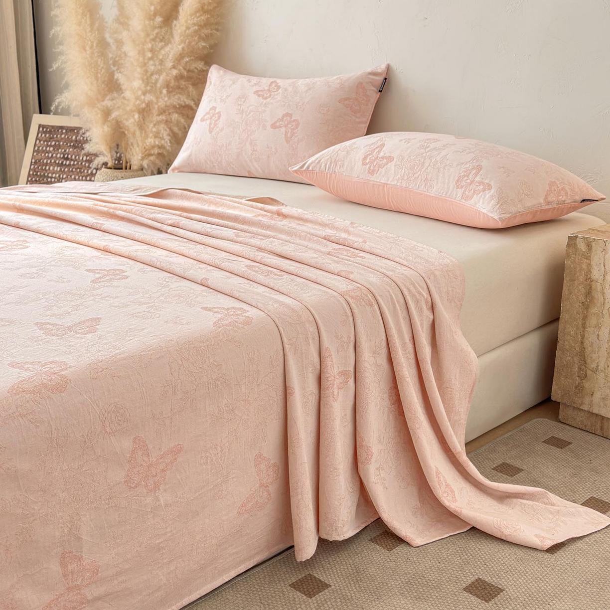 91家纺网 家纺一手货源 找家纺 涵宸家纺 2026新款全棉提花色坊系列单床单 床单-玫瑰花蝶-粉