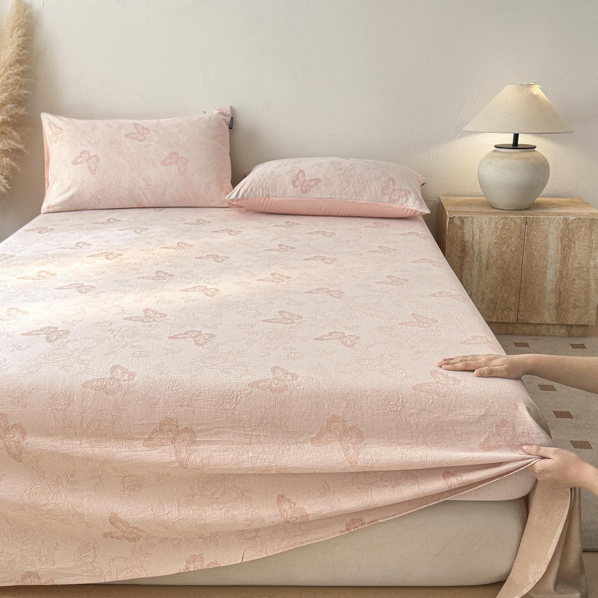 91家纺网 家纺一手货源 找家纺 涵宸家纺 2026新款全棉提花色坊系列单床单 床单-玫瑰花蝶-粉