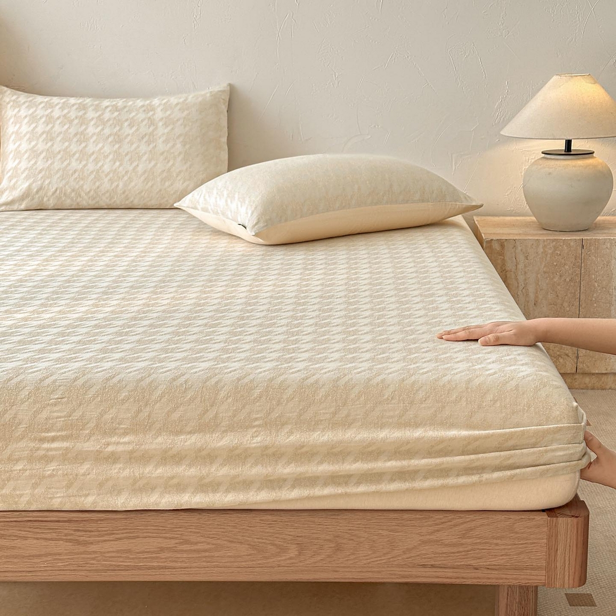 91家纺网 家纺一手货源 找家纺 涵宸家纺 2026新款全棉提花色坊系列单床笠 床笠-千熙-香槟