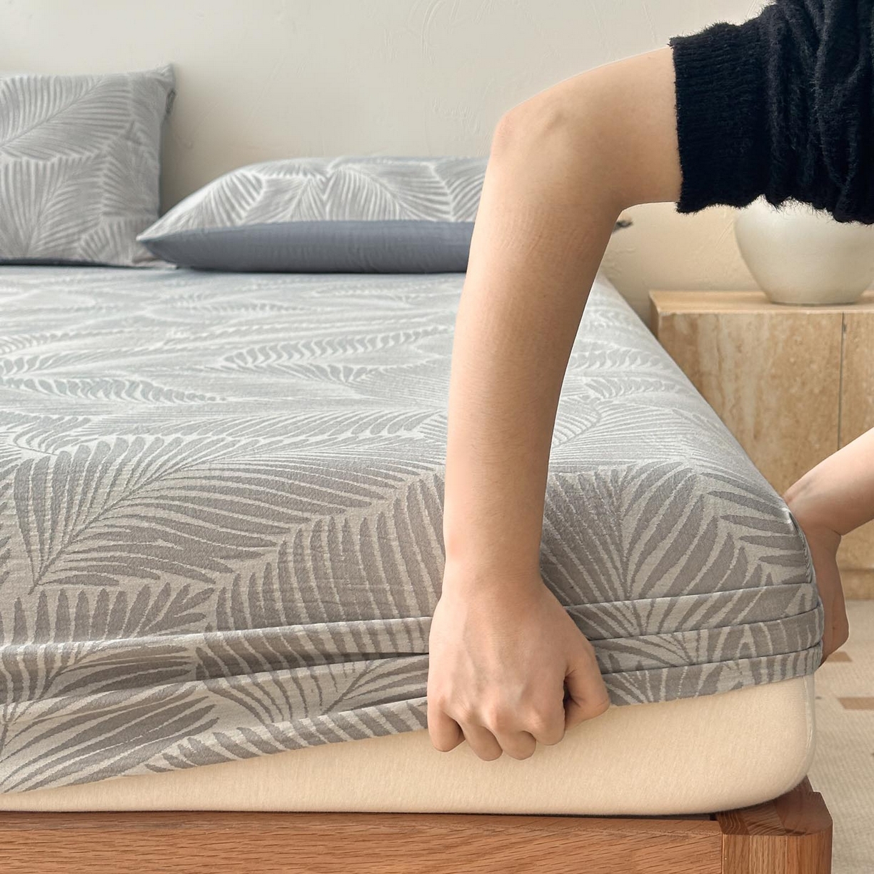 91家纺网 家纺一手货源 找家纺 涵宸家纺 2026新款全棉提花色坊系列单床笠 床笠-叶影-灰