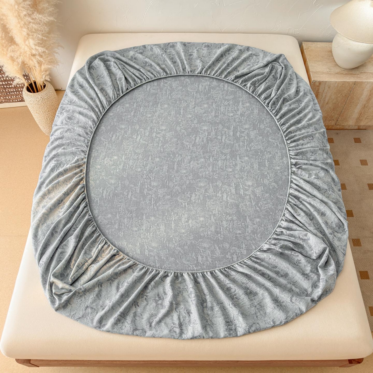 91家纺网 家纺一手货源 找家纺 涵宸家纺 2026新款全棉提花色坊系列单床笠 床笠-繁花盈然-蓝