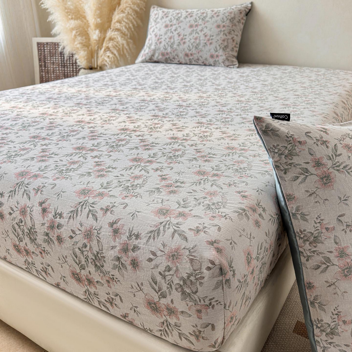 91家纺网 家纺一手货源 找家纺 涵宸家纺 2026新款全棉提花色坊系列单床笠 床笠-素薇-粉绿