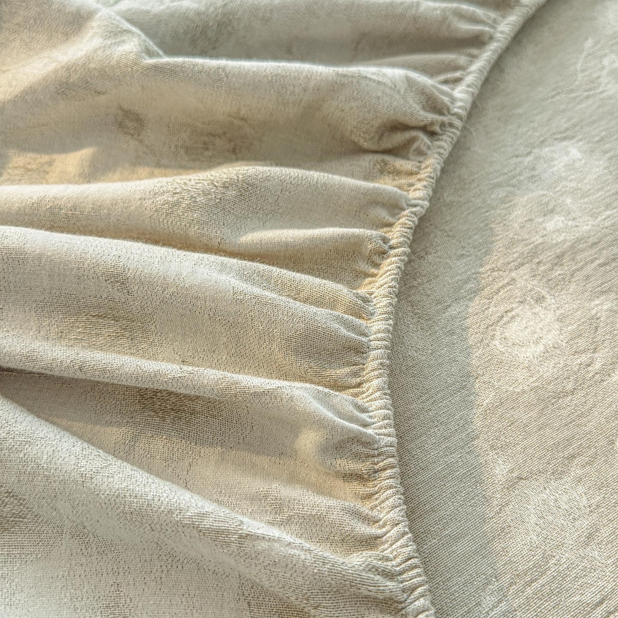 91家纺网 家纺一手货源 找家纺 涵宸家纺 2026新款全棉提花色坊系列单床笠 床笠-若梦-绿