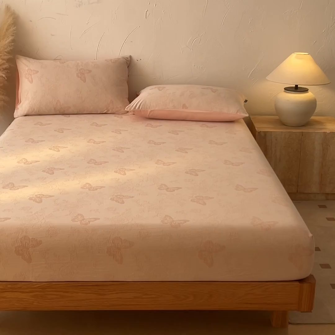 91家纺网 家纺一手货源 找家纺 涵宸家纺 2026新款全棉提花色坊系列单床笠 床笠-玫瑰花蝶-粉