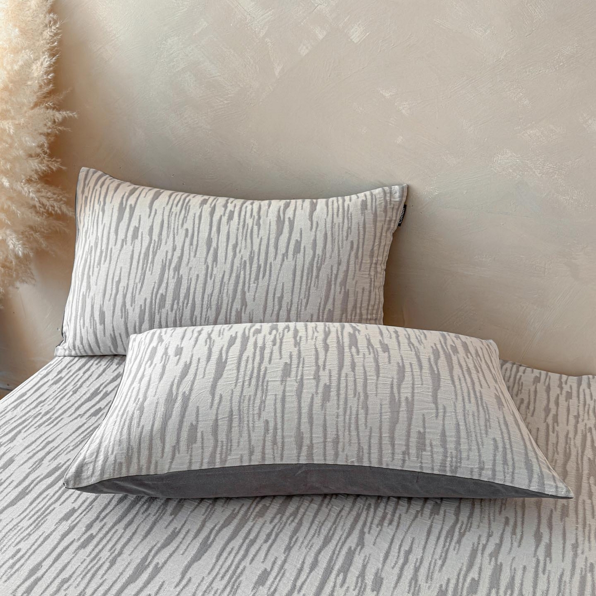 91家纺网 家纺一手货源 找家纺 涵宸家纺 2026新款全棉提花色坊系列单枕套 枕套-碧棉-灰