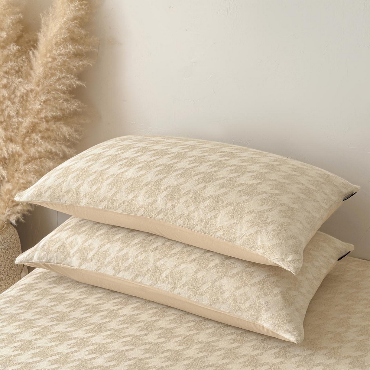 91家纺网 家纺一手货源 找家纺 涵宸家纺 2026新款全棉提花色坊系列单枕套 枕套-千熙-香槟