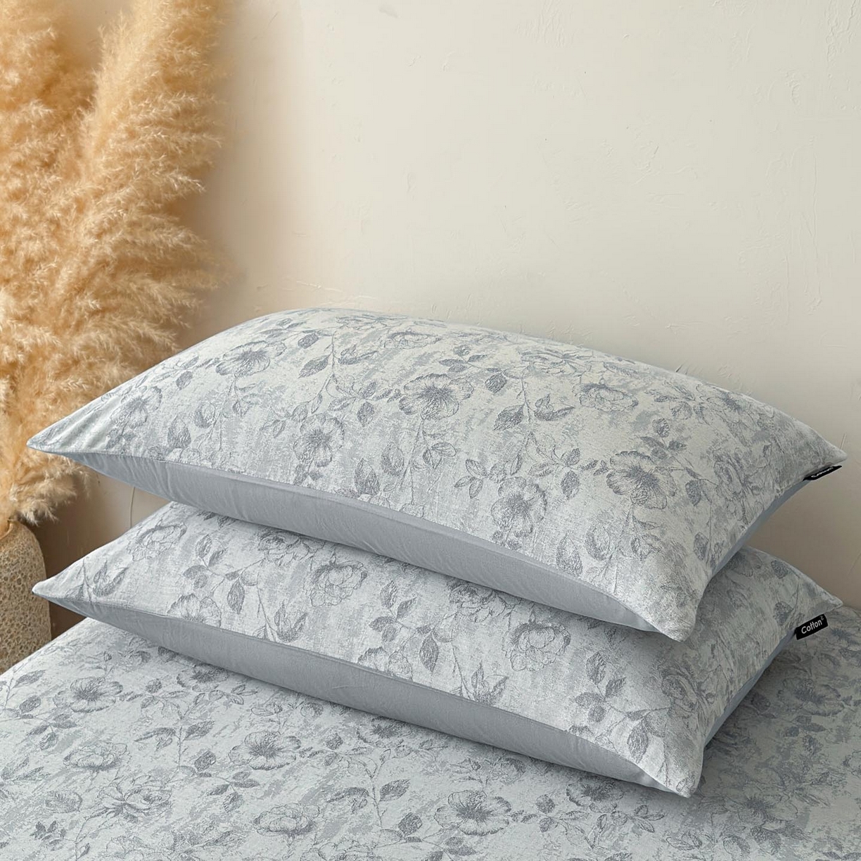 91家纺网 家纺一手货源 找家纺 涵宸家纺 2026新款全棉提花色坊系列单枕套 枕套-繁花盈然-蓝