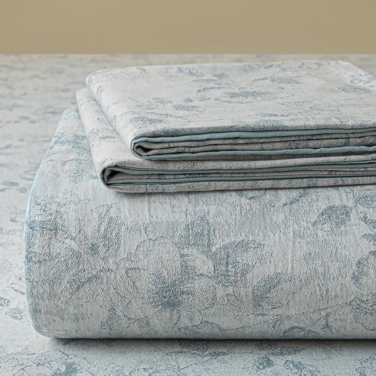 91家纺网 家纺一手货源 找家纺 涵宸家纺 2026新款全棉提花色坊系列单枕套 枕套-繁花盈然-蓝