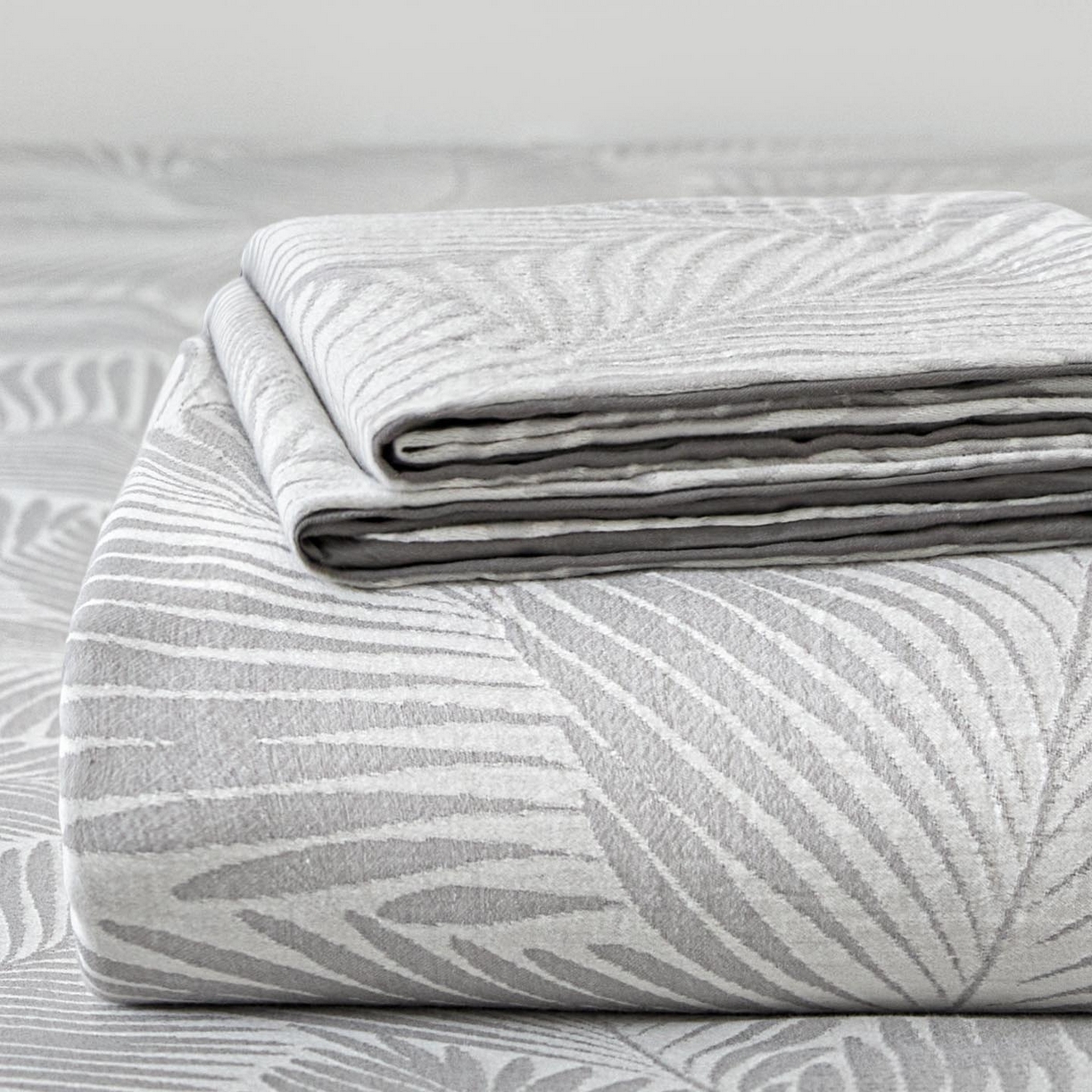 91家纺网 家纺一手货源 找家纺 涵宸家纺 2026新款全棉提花色坊系列单枕套 枕套-叶影-灰