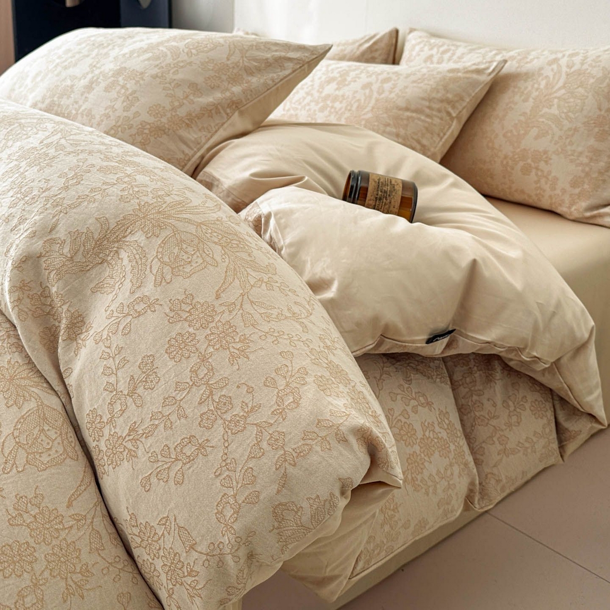 91家纺网 家纺一手货源 找家纺 涵宸家纺 2026新款全棉提花色坊系列四件套 凡绣