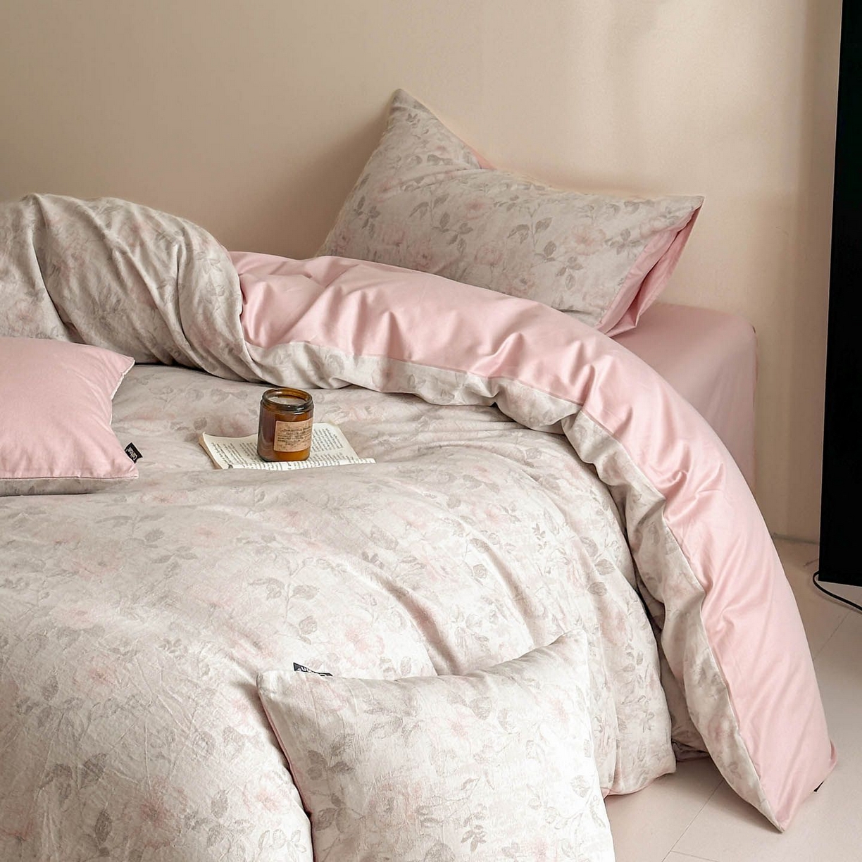 91家纺网 家纺一手货源 找家纺 涵宸家纺 2026新款全棉提花色坊系列四件套 繁花盈然-粉